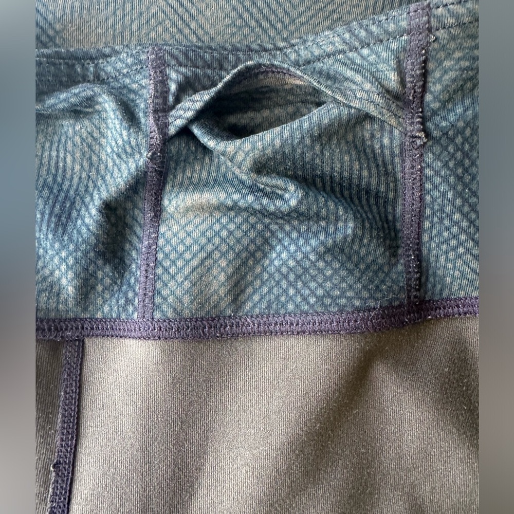 Athleta High Rise Chaturanga Tight Cloud Leggings Womens Small Green - Picture 10 of 10
